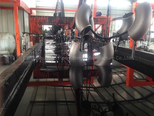 Schwarzer des Kolben-1/2' Kohlenstoffstahl Schweißungs-der Installations-P245GH 45 Grad-langer Radius-Ellbogen